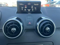 AUDI A1 Sportback NAVI,KLIMA,BIXENON,MFL,GRA,PDC