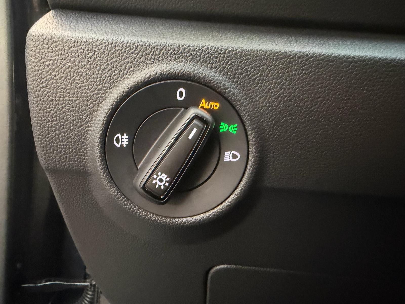 Volkswagen T-Roc 1.5TSI Limited#DSG#SHZ#AHK#ACC#LED#Keyless