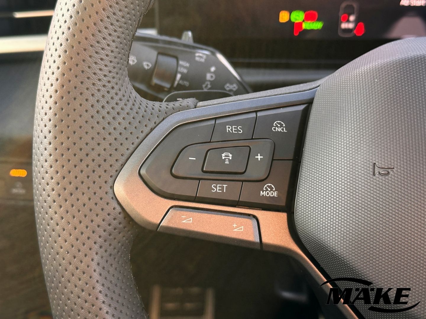 T-Roc R-Line 1.5 eTSI DSG ACC NAVI LED DAB SHZ A