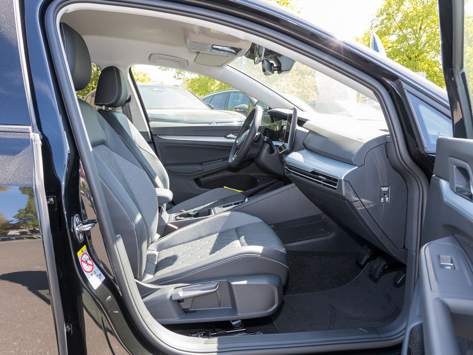 Volkswagen Golf VIII 1,5 eHybrid DSG Energy FAHRSCHULWAGEN  imagem 3