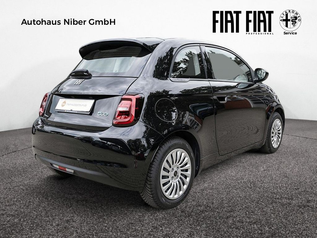 Fahrzeugabbildung Fiat 500e Action KLIMA BLUETOOTH