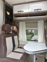 Pössl Roadcruiser Revolution,  El. Hubbett, Längsbett - Kastenwagen Hubbett
