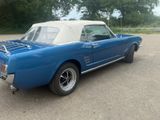 Ford Mustang V8, Cabriolet elekt. Verdeck - Ford Mustang aus 1966: Cabrio