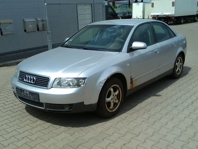 Audi A4 1.8 T quattro