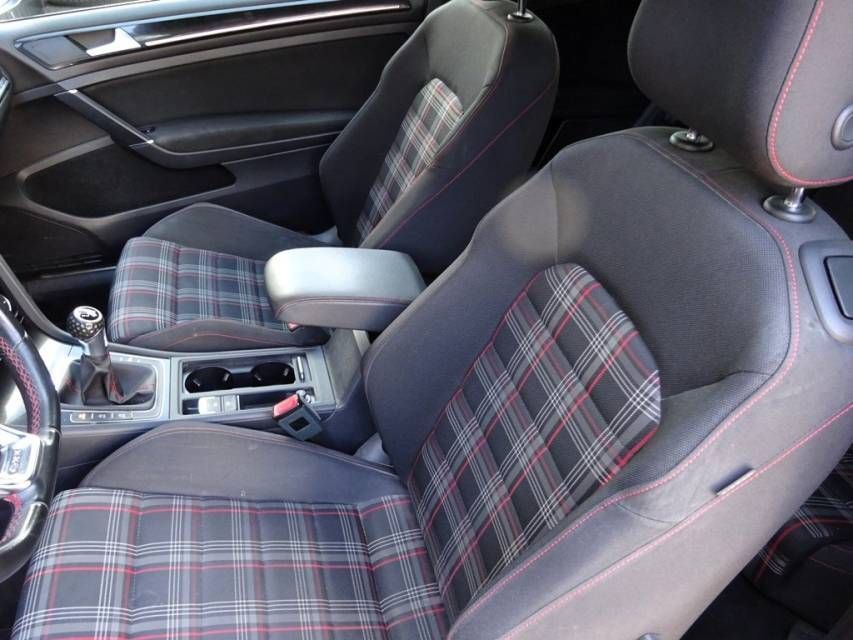 Fahrzeugabbildung Volkswagen Golf VII 2.0 TSI GTI Performance Navi RFK