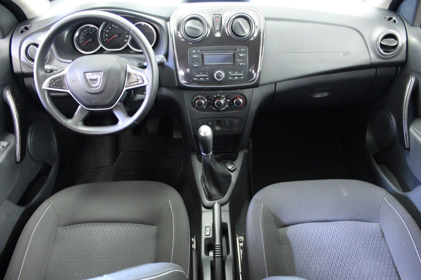 Fahrzeugabbildung Dacia Sandero SCe 75 Comfort*Klima*Radio/CD*