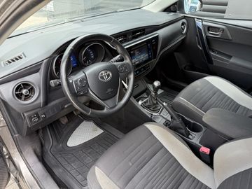 Toyota Auris Touring Sports - 7