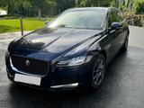 Jaguar XF 25t 250PS Prestige Sportbrake Automatik - Jaguar mit Benzin-Antrieb: Kombi