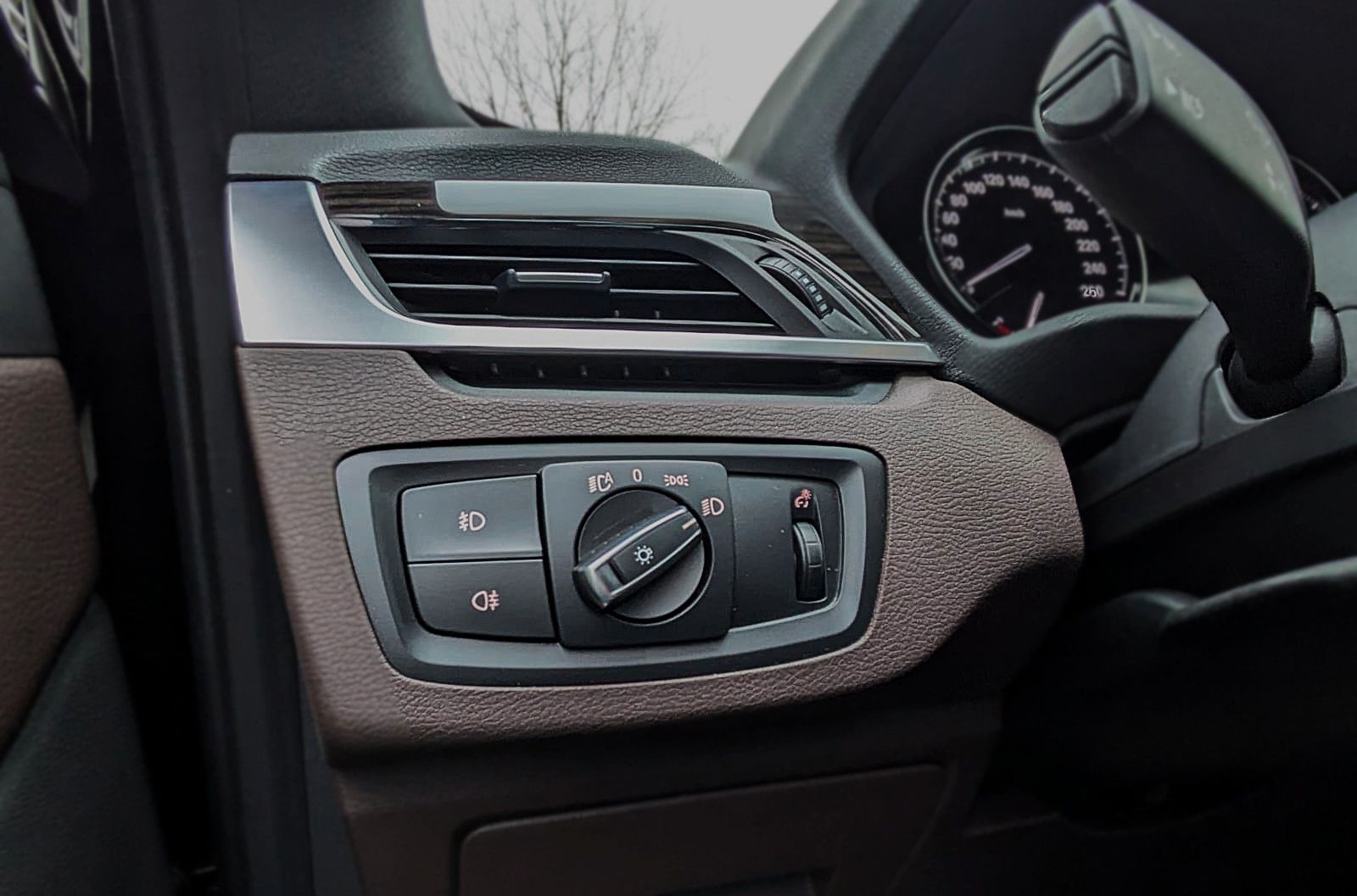 Fahrzeugabbildung BMW X1 XDRIVE 20i M SPORT LEDER PANO ACC NAVI-PL LED