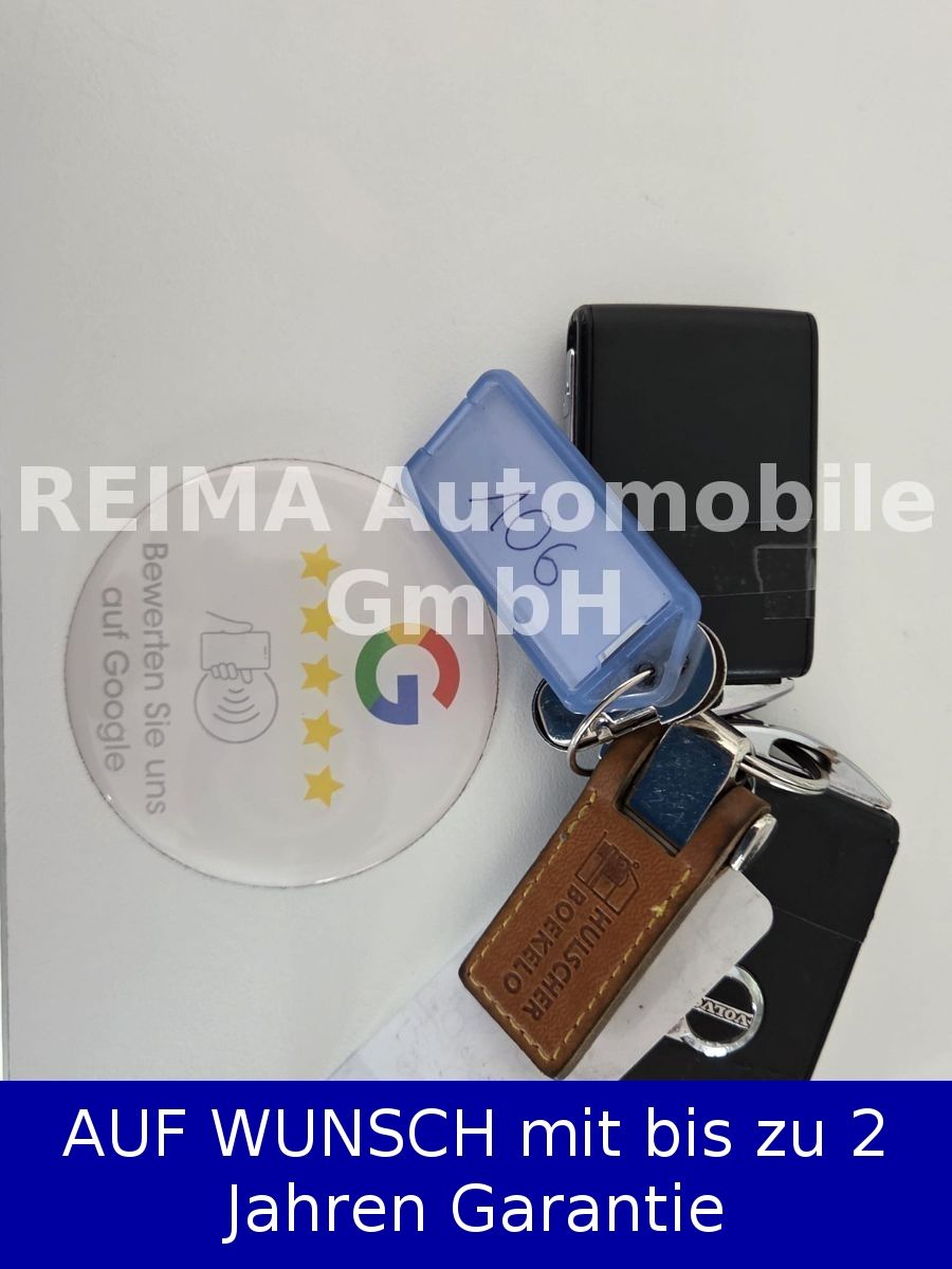 Fahrzeugabbildung Volvo XC 90 2,0 D Momentum AWD, 7 Sitzer, ACC
