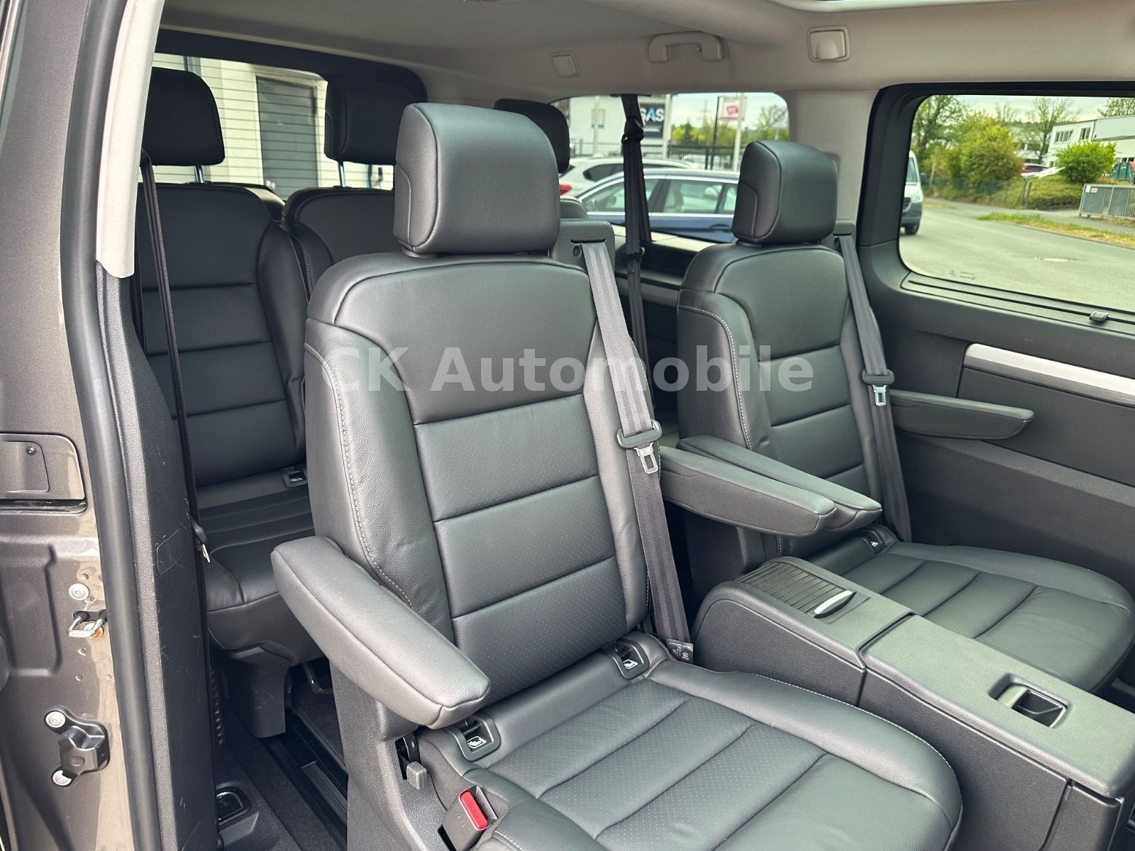Fahrzeugabbildung Opel Zafira Life Elegance L/7 Sitze/Navi/Pano/LED/AHK