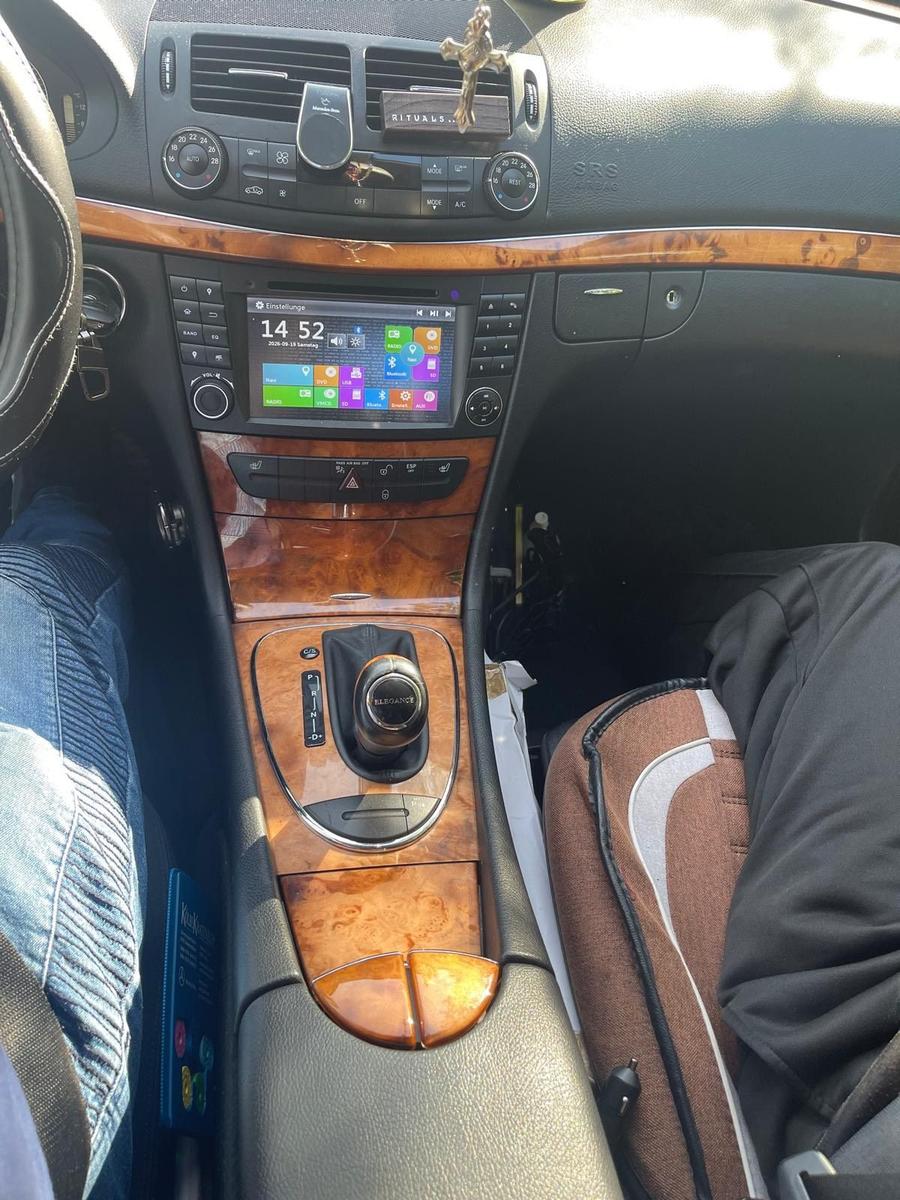 Mercedes-Benz E200 2008 — photo 6
