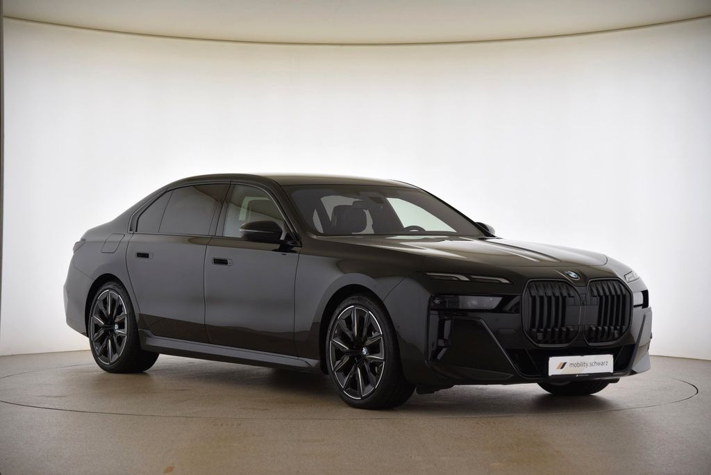 BMW 740