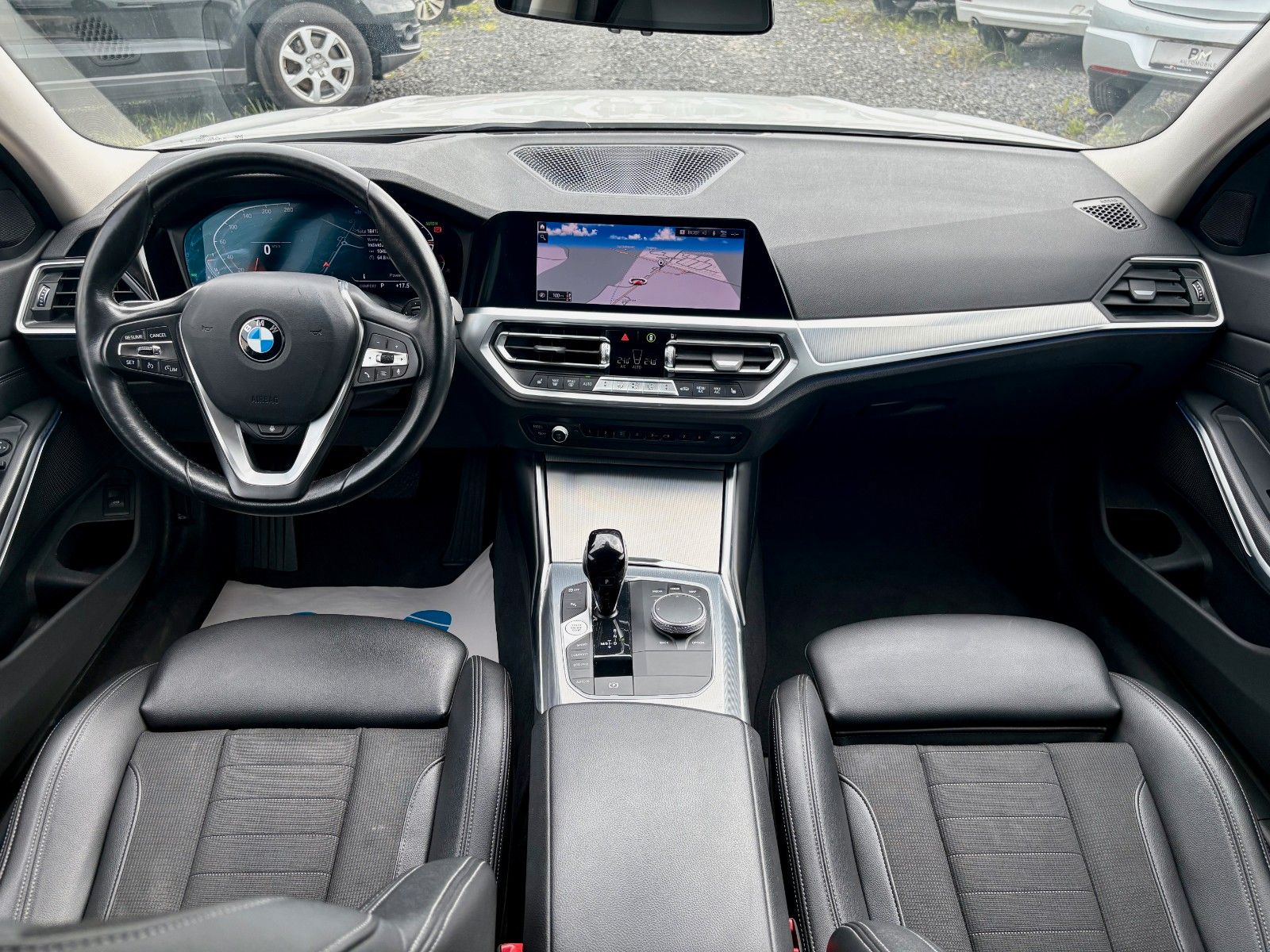 Fahrzeugabbildung BMW 320d xDrive SPORT LINE Navi Laser Standhz Leder