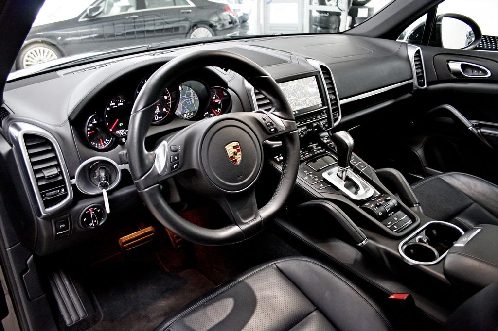 Porsche Cayenne Diesel 2. Besitz LUFT BOSE PANO LEDER