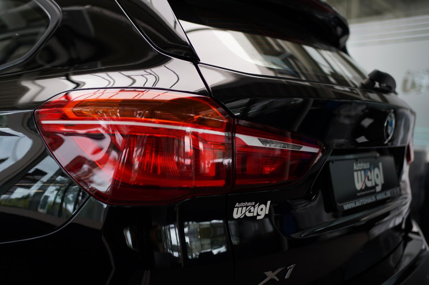 Fahrzeugabbildung BMW X1 20iA Advantage +Sitzheizung+17''LMR+Navi+PDC+