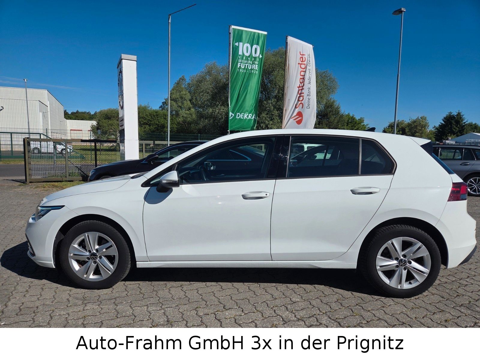 Volkswagen Golf VIII Lim. Life eTSI LED NAVI foto 2