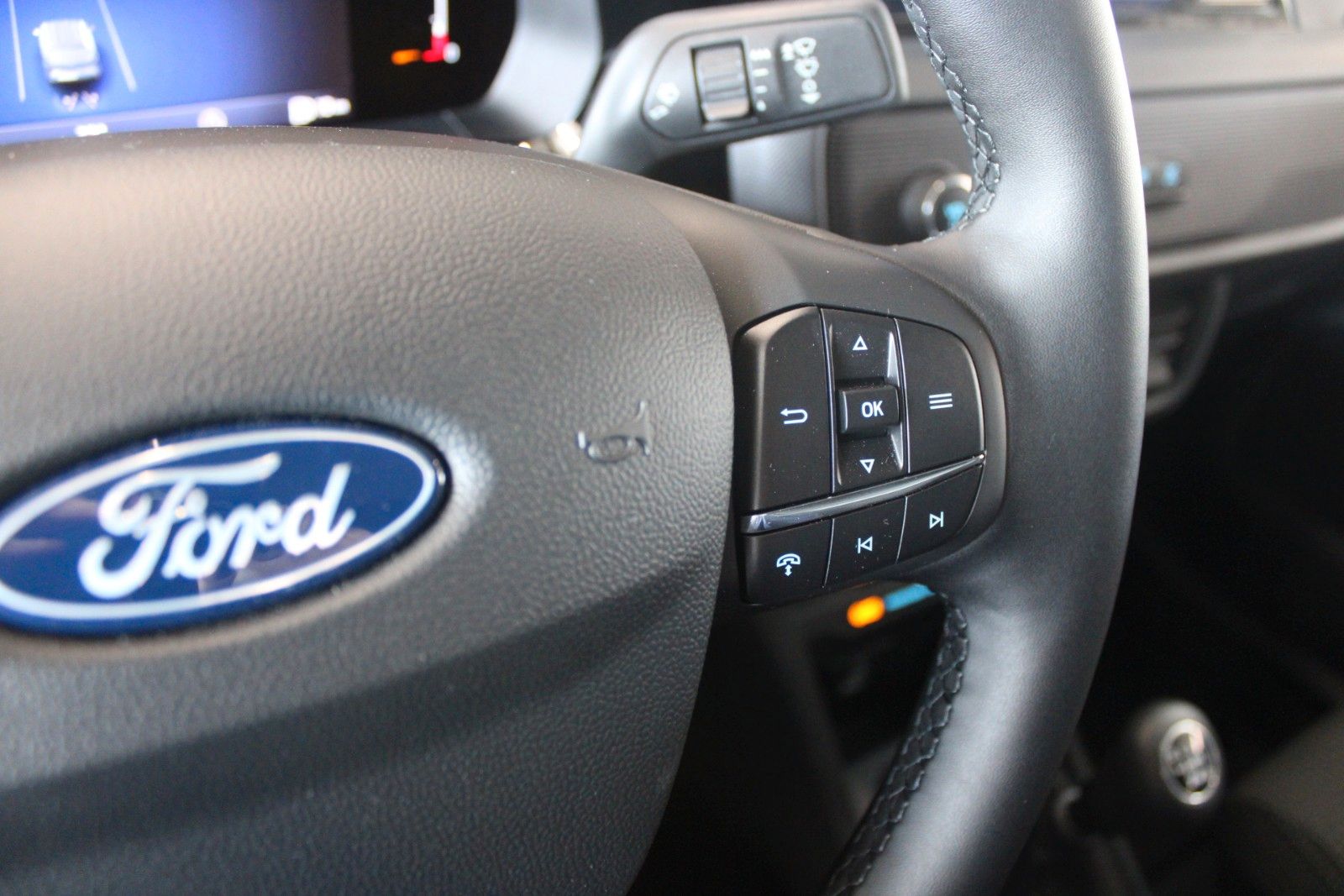 Fahrzeugabbildung Ford Transit Courier TREND Kasten KLIMA CAM WinterPak