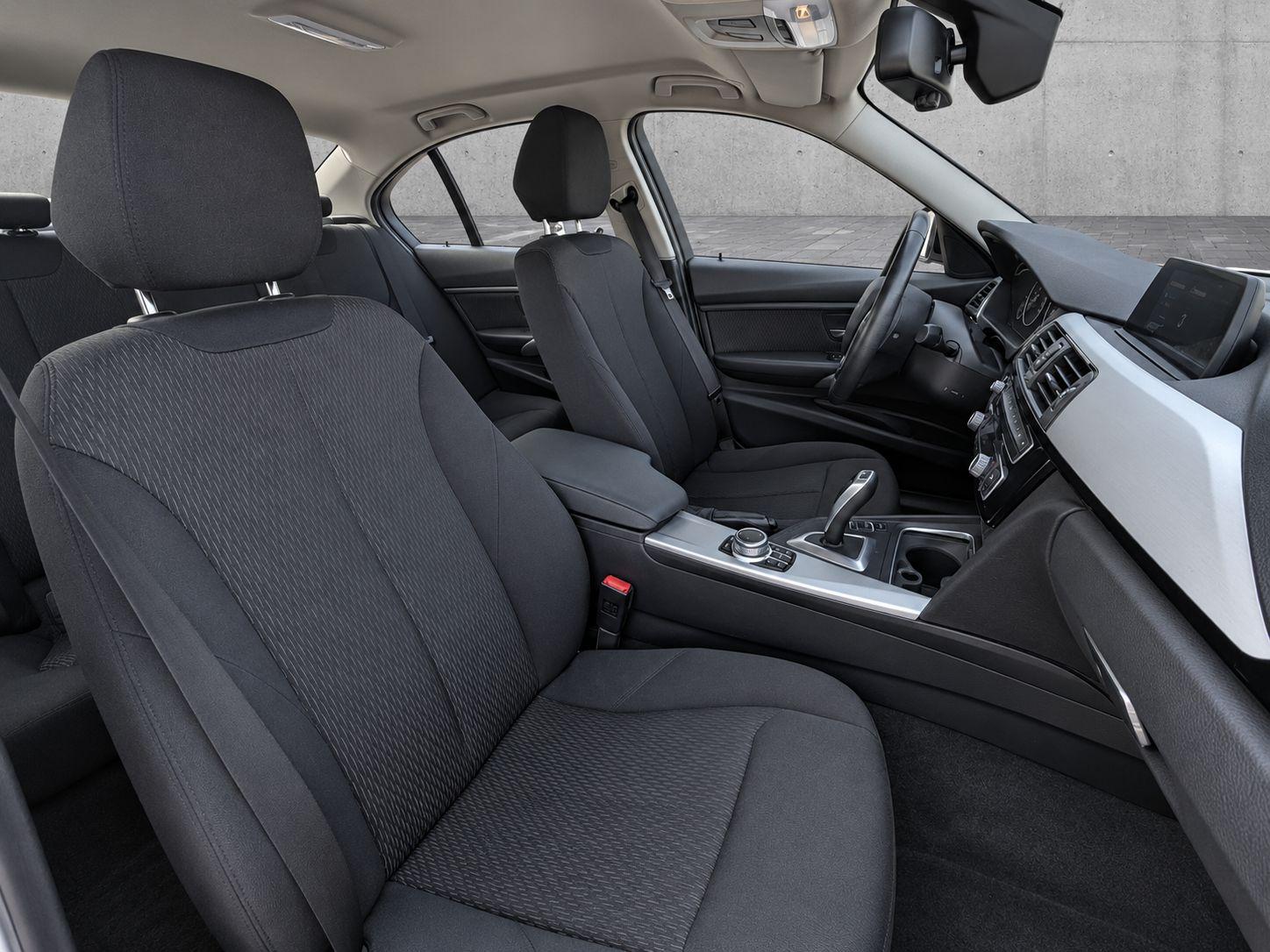 BMW 318 i Limousine 'Aut.'LED'WenigKM'Navi'