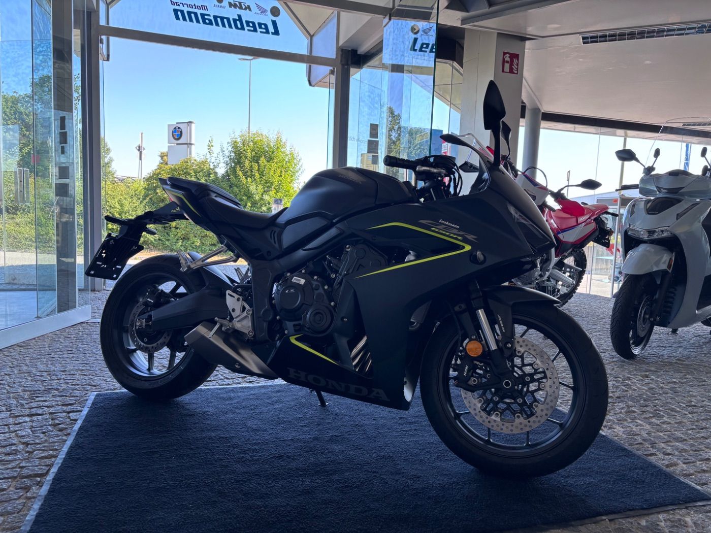 Fahrzeugabbildung Honda CBR 650 R