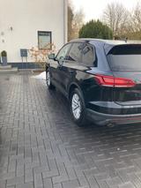 Volkswagen Touareg 3.0 V6 TDI 170kW 4MOTION Tiptronic - - gebrauchte VW Touareg aus dem Jahr 2019