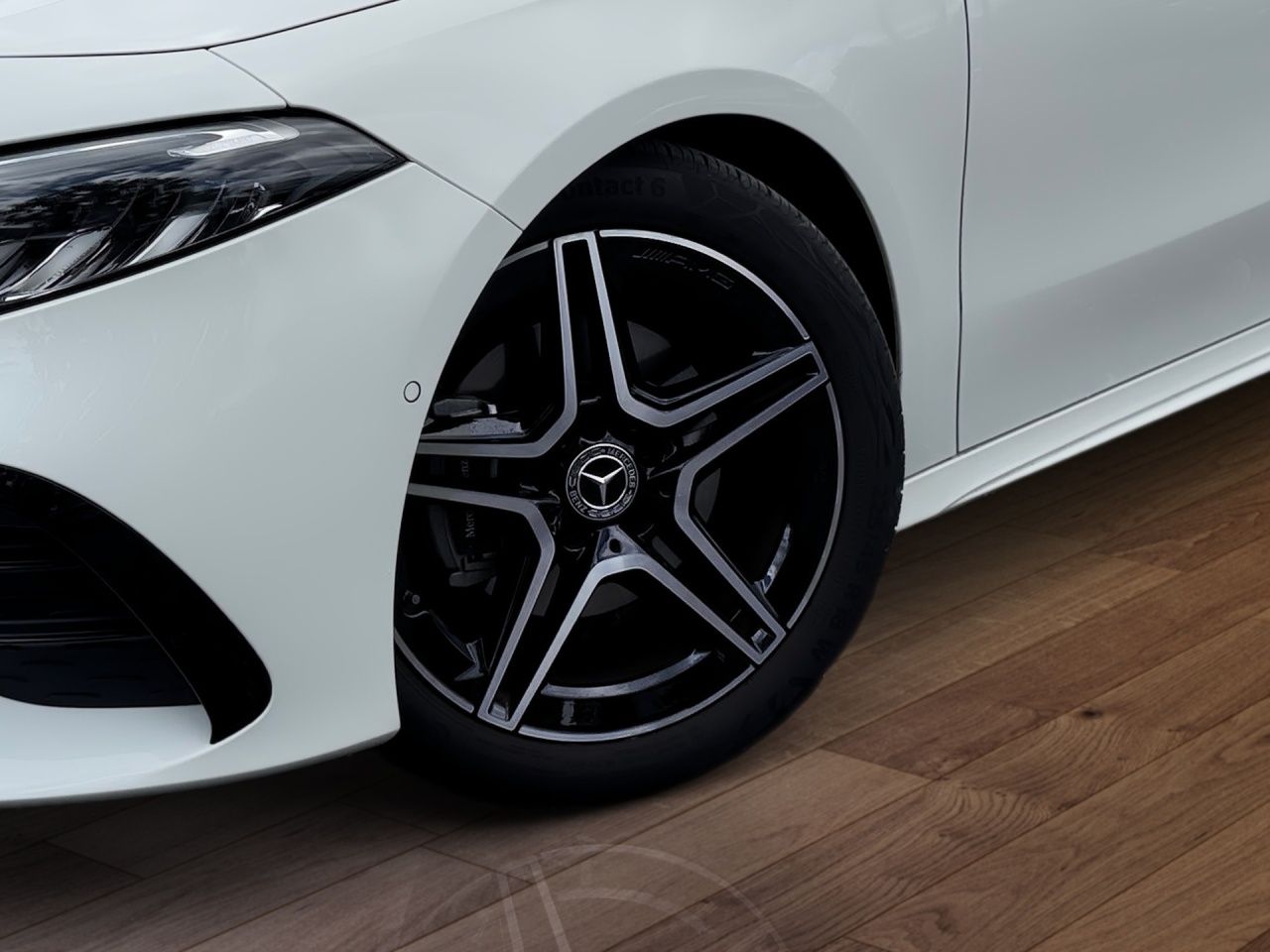Fahrzeugabbildung Mercedes-Benz A 180 Limousine AMG+NIGHT+KEYLESS+LENKRADHEIZ+
