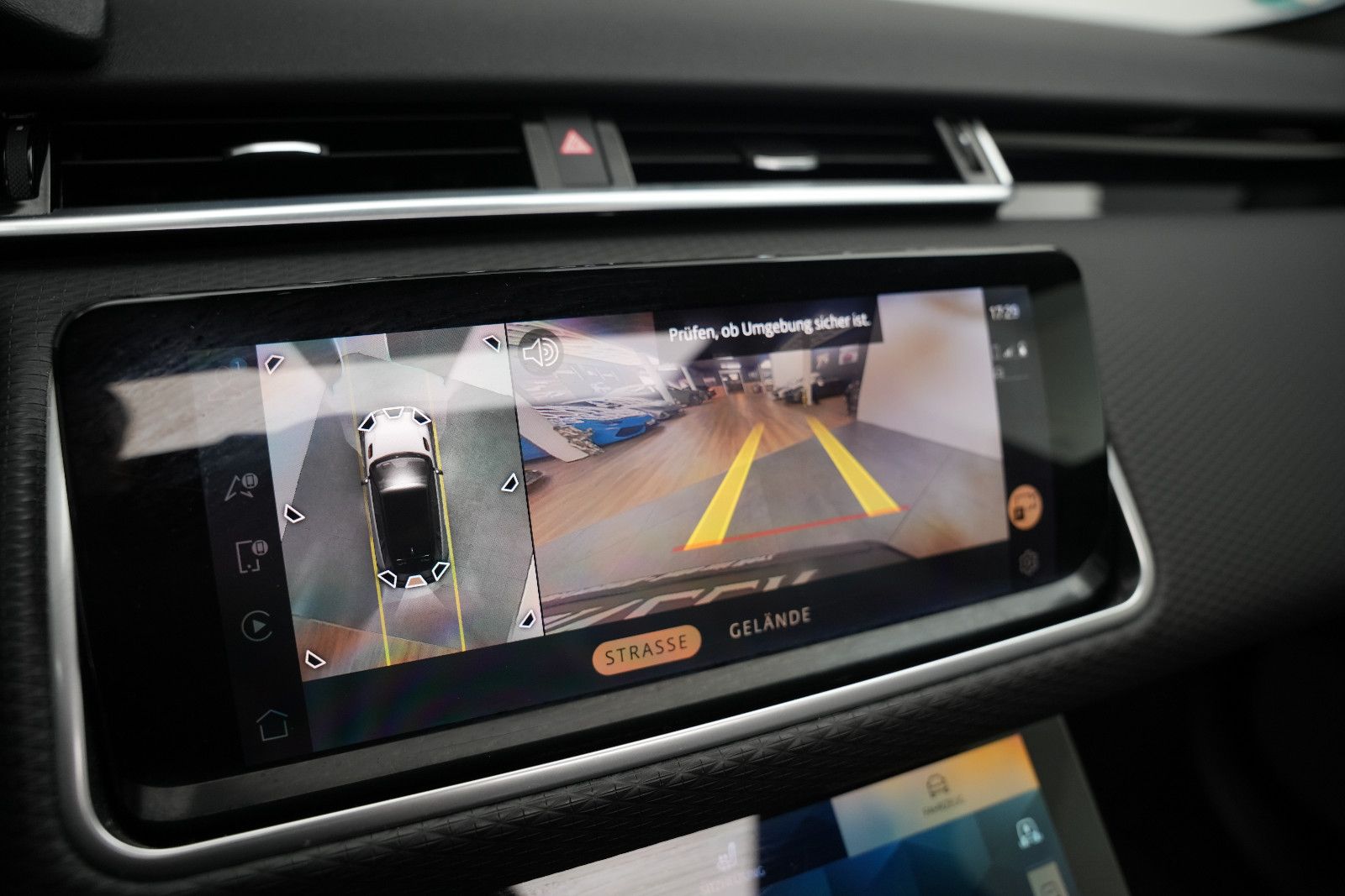 Fahrzeugabbildung Land Rover Range Rover Velar R-Dynamic SE*Pano*HUD*Meridian