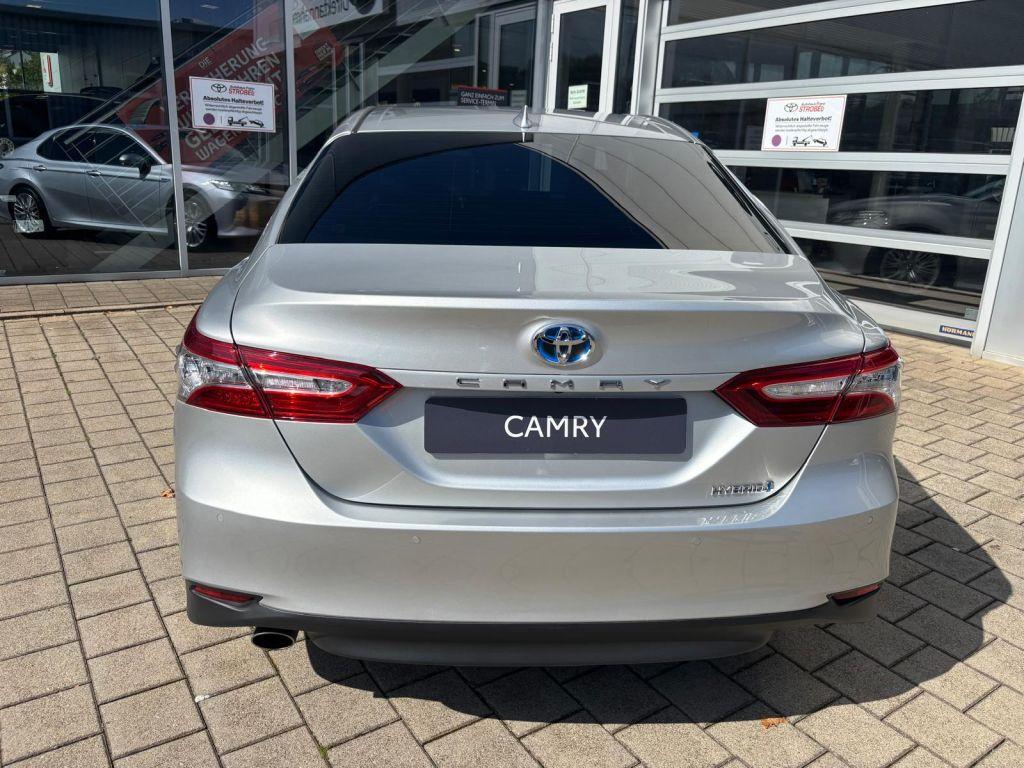Toyota Camry Executive (XV7)
