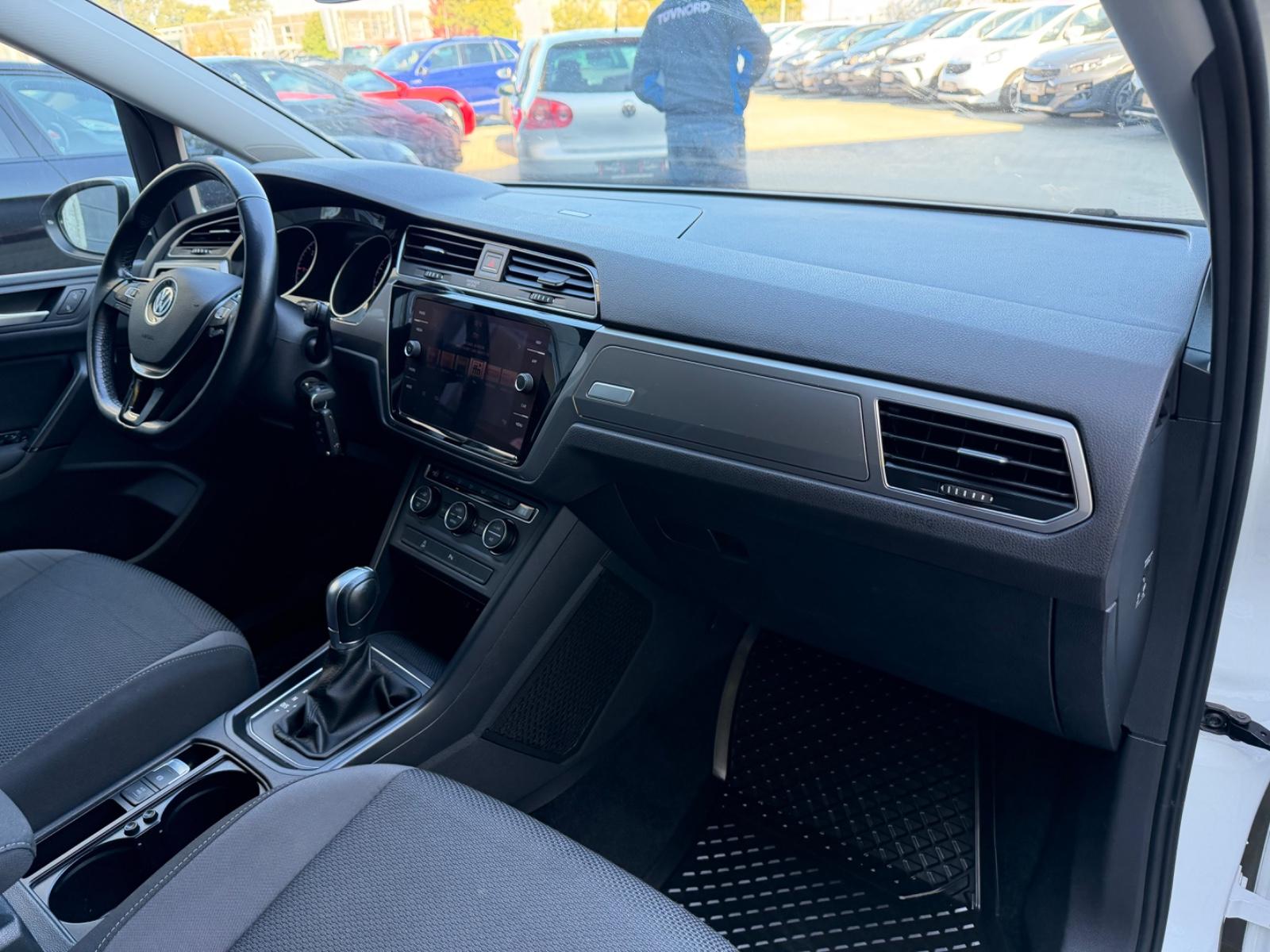 Volkswagen Touran Trendline/TEMPOMAT/SHZ/7 SITZER/AUTOMATIK