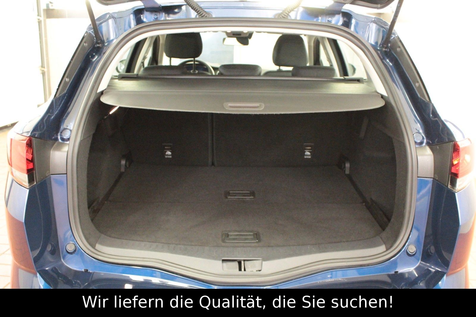 Fahrzeugabbildung Renault Megane TCe 140 EDC Zen Grdt.*R-Link*Sitzhzg*