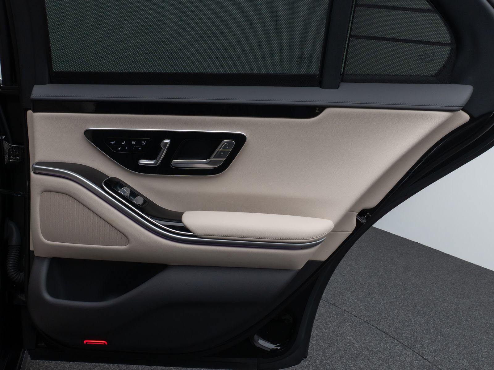 Fahrzeugabbildung Mercedes-Benz S 400d 4Matic HUD DAB 360° 9G-Tronic MBUX Ent.+