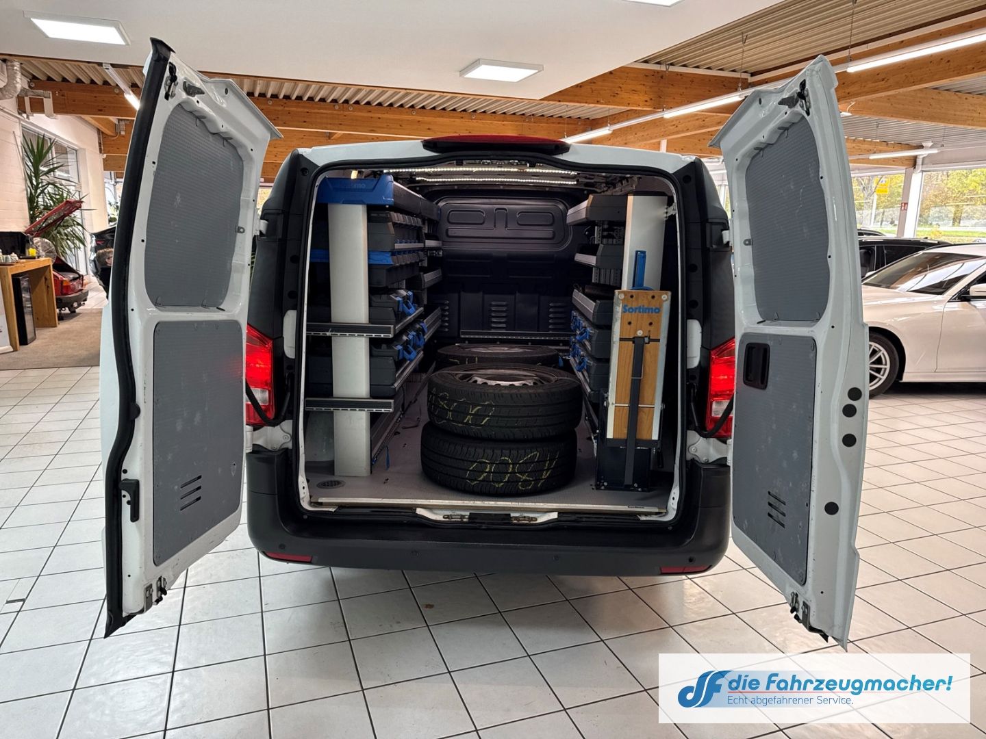 Fahrzeugabbildung Mercedes-Benz Vito Kasten 114 CDI BT RWD lang  Parklenkass. Te