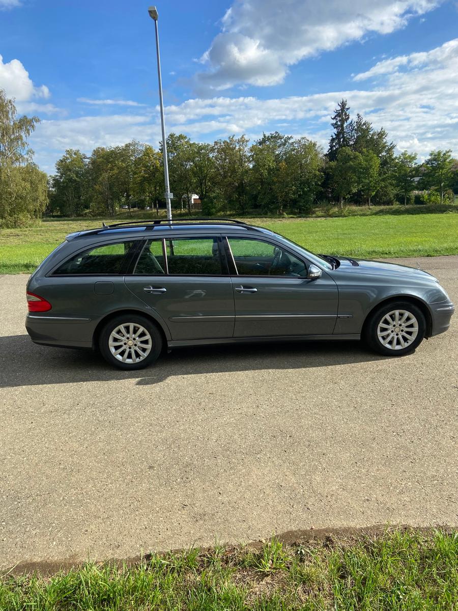Mercedes-Benz E 220 W211