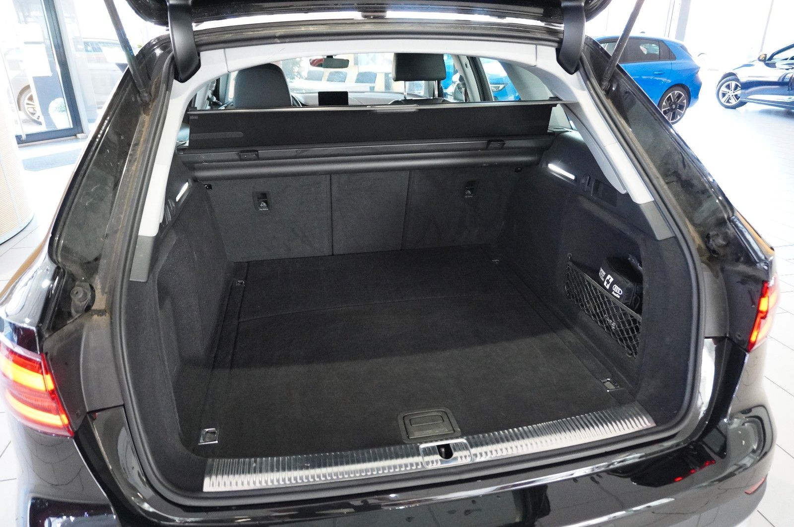 Fahrzeugabbildung Audi A4 Allroad quattro 45 TFSI LEDER/MMI/SHZ/LED/AHK