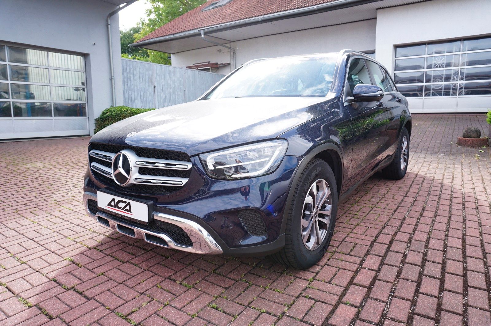 MERCEDES-BENZ GLC 220 d 4Matic LEDER PANO DISTRONIC LED ADVANC
