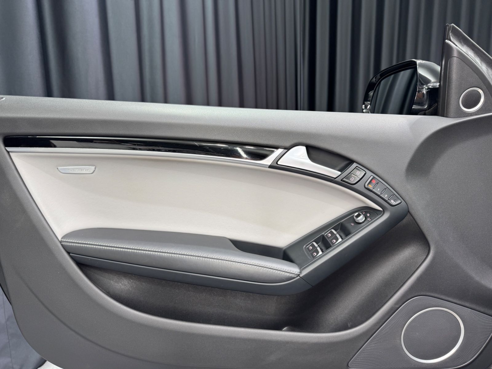 Fahrzeugabbildung Audi A5 Cabriolet 3.0 TDI quattro|3xS-LINE|S-TRONIC|