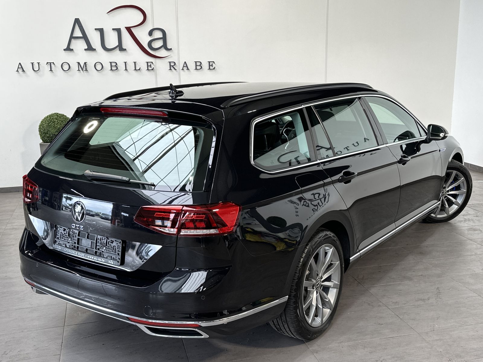 Fahrzeugabbildung Volkswagen Passat Variant 1.4 TSI DSG GTE NAV+LED+ACC+LEDER
