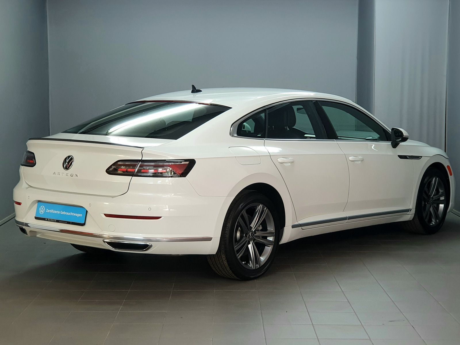 Volkswagen Arteon 2.0FSI DSG R-Line ACC IQ.LIGHT RFK AppCon foto 4