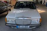 Mercedes-Benz Mercedes 230E  W123 - Mercedes-Benz 230: W123 230e