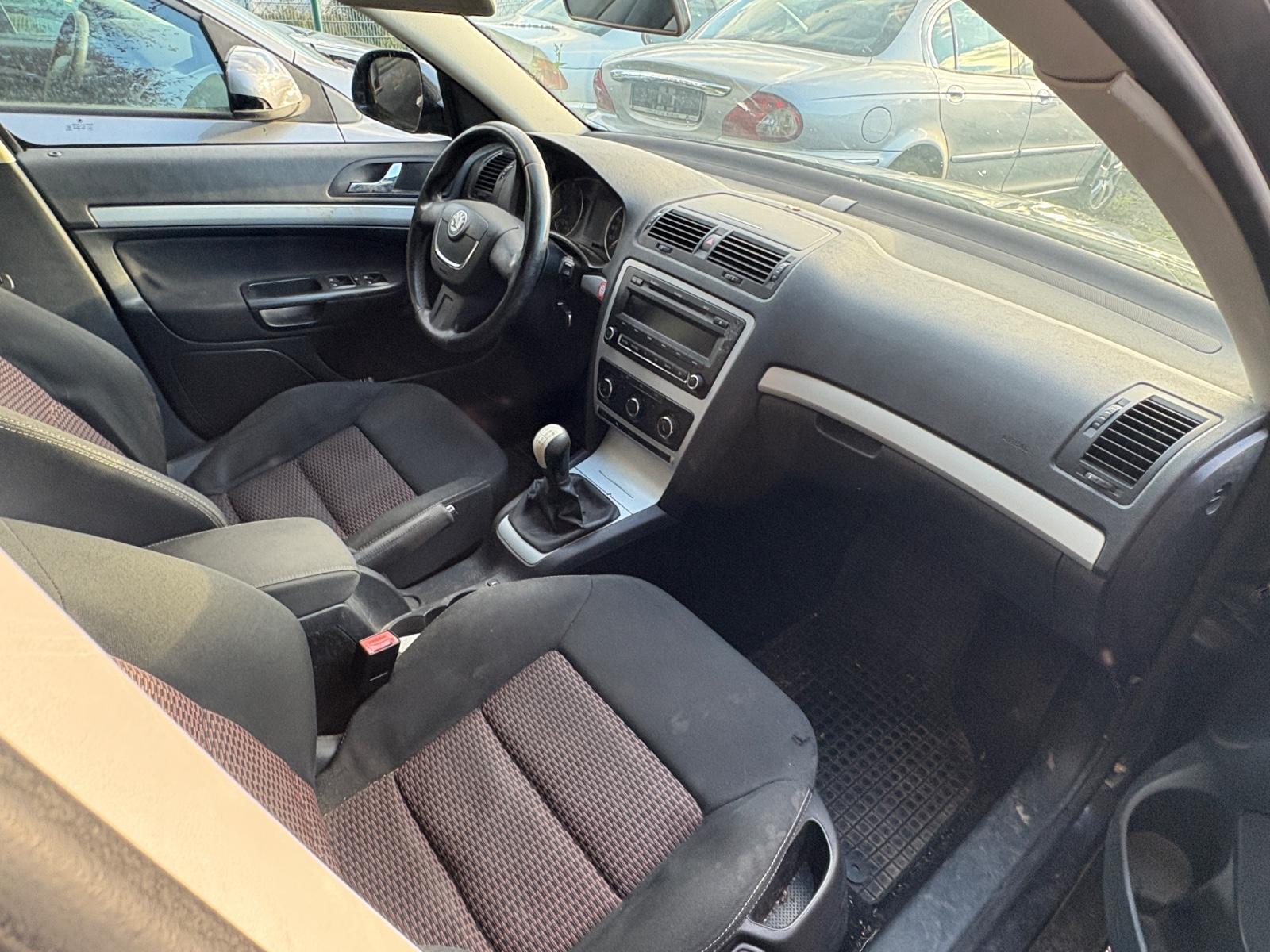 Skoda Octavia 2010 — photo 7