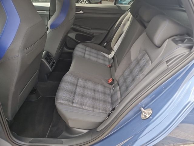 Fahrzeugabbildung Volkswagen Golf GTE 1.5 TSI DSG eHYBRID MATRIX LED HUD DCC