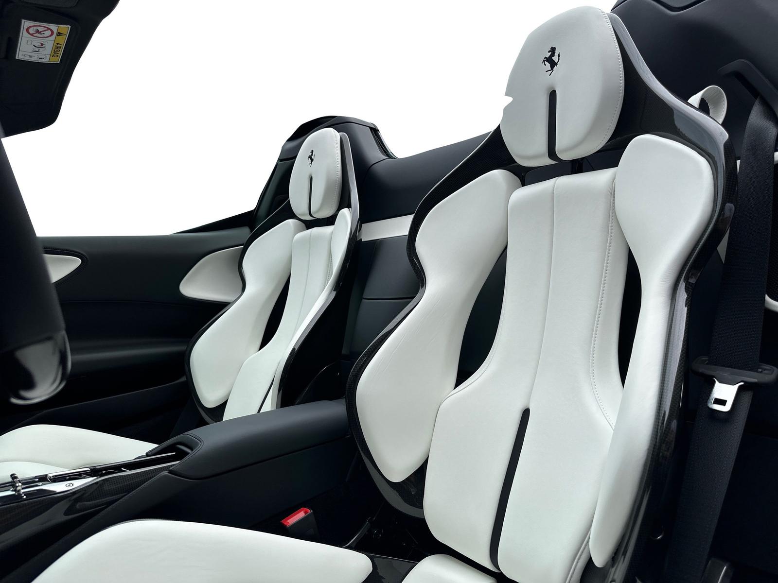 Ferrari SF90 Spider 130.000€ an optionals