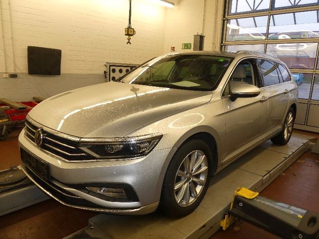 Volkswagen Passat Variant Elegance2.0TDI DSG Matrix Navi