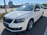 Skoda Octavia Eleg./Panorama/Navi/SHZ/Alcantara/ANHK