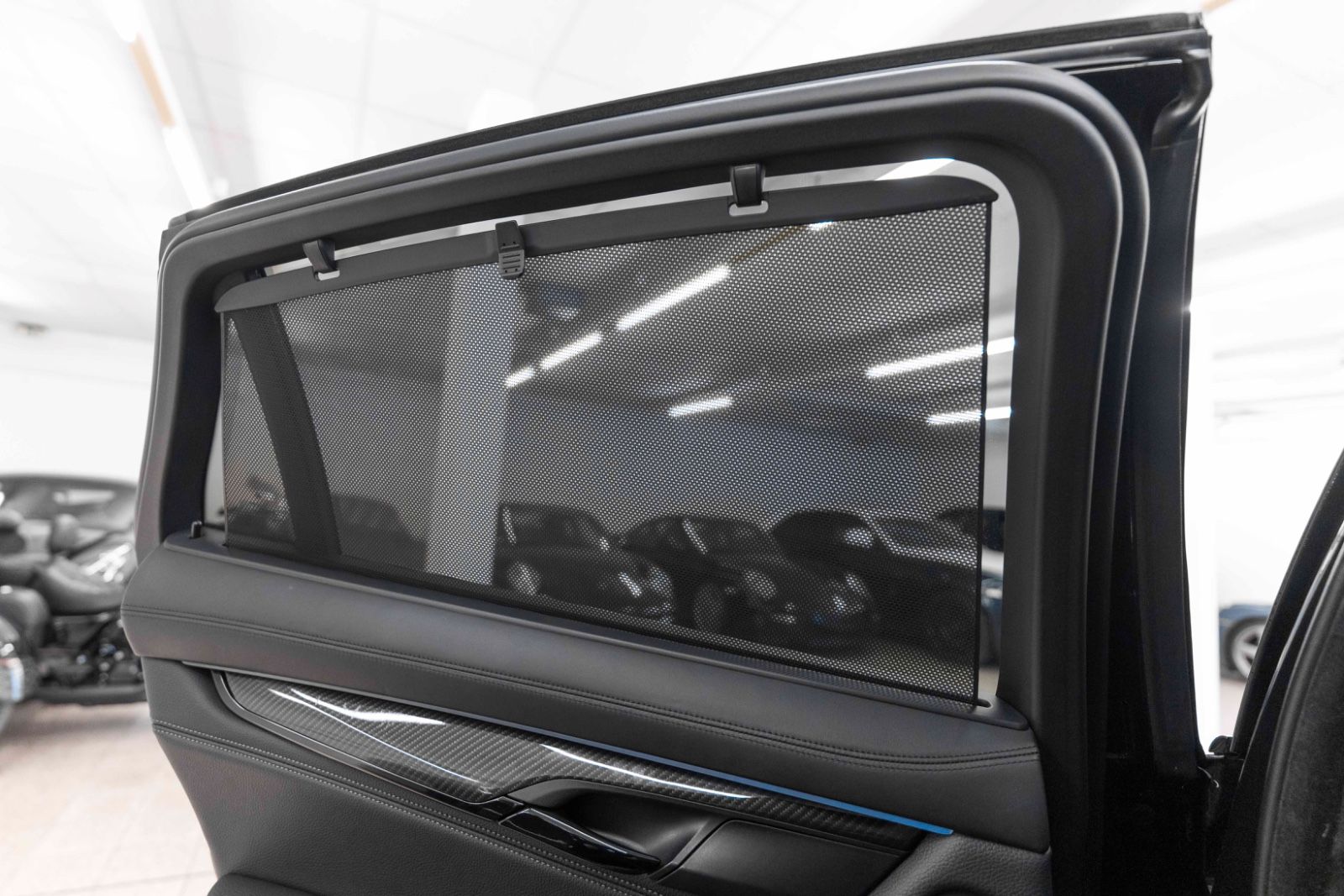 Fahrzeugabbildung BMW X6 xDrive50i M-SPORTPAKET 360° H&K ACC HUD TOTW