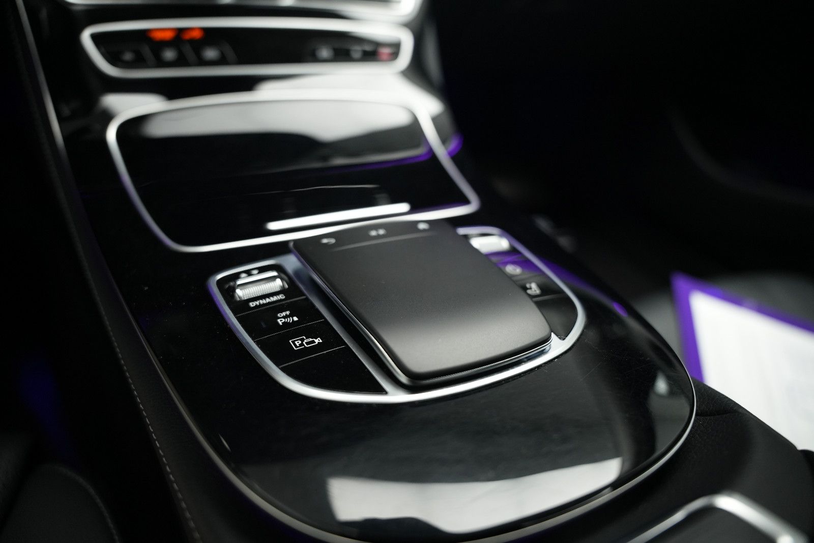 Fahrzeugabbildung Mercedes-Benz E 300 de/Plug-in/Leder/Ambiente/LED/360°Cam/SHZ/