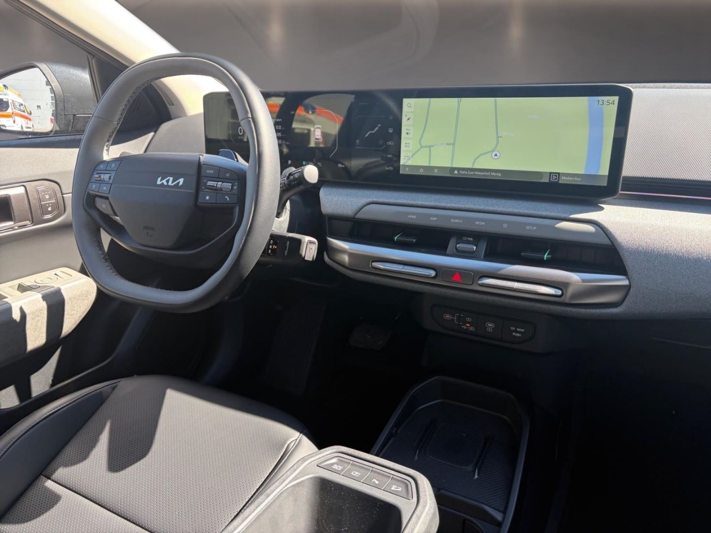 Fahrzeugabbildung Kia EV4 150 kW Earth 81 FWD EARTH UP TE WIC DWP Navi