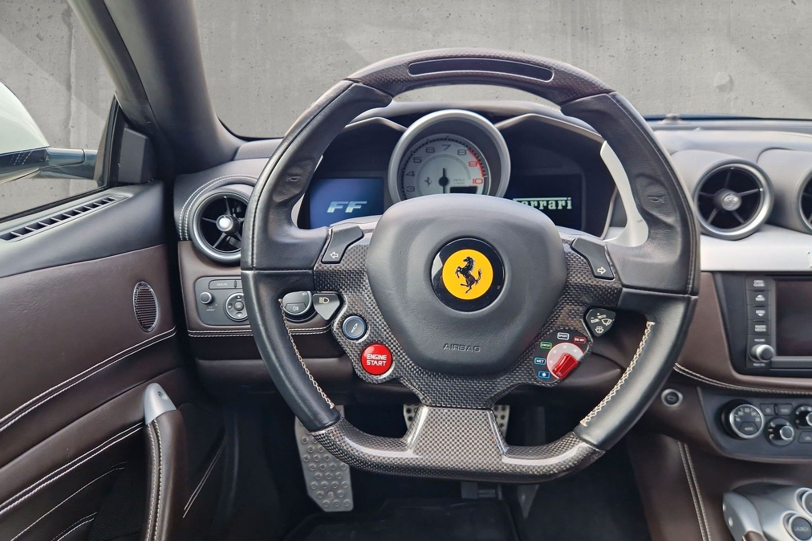 Fahrzeugabbildung Ferrari FF*dt. Auto*Lift*Carbon*Sitzbelüftung*Display*