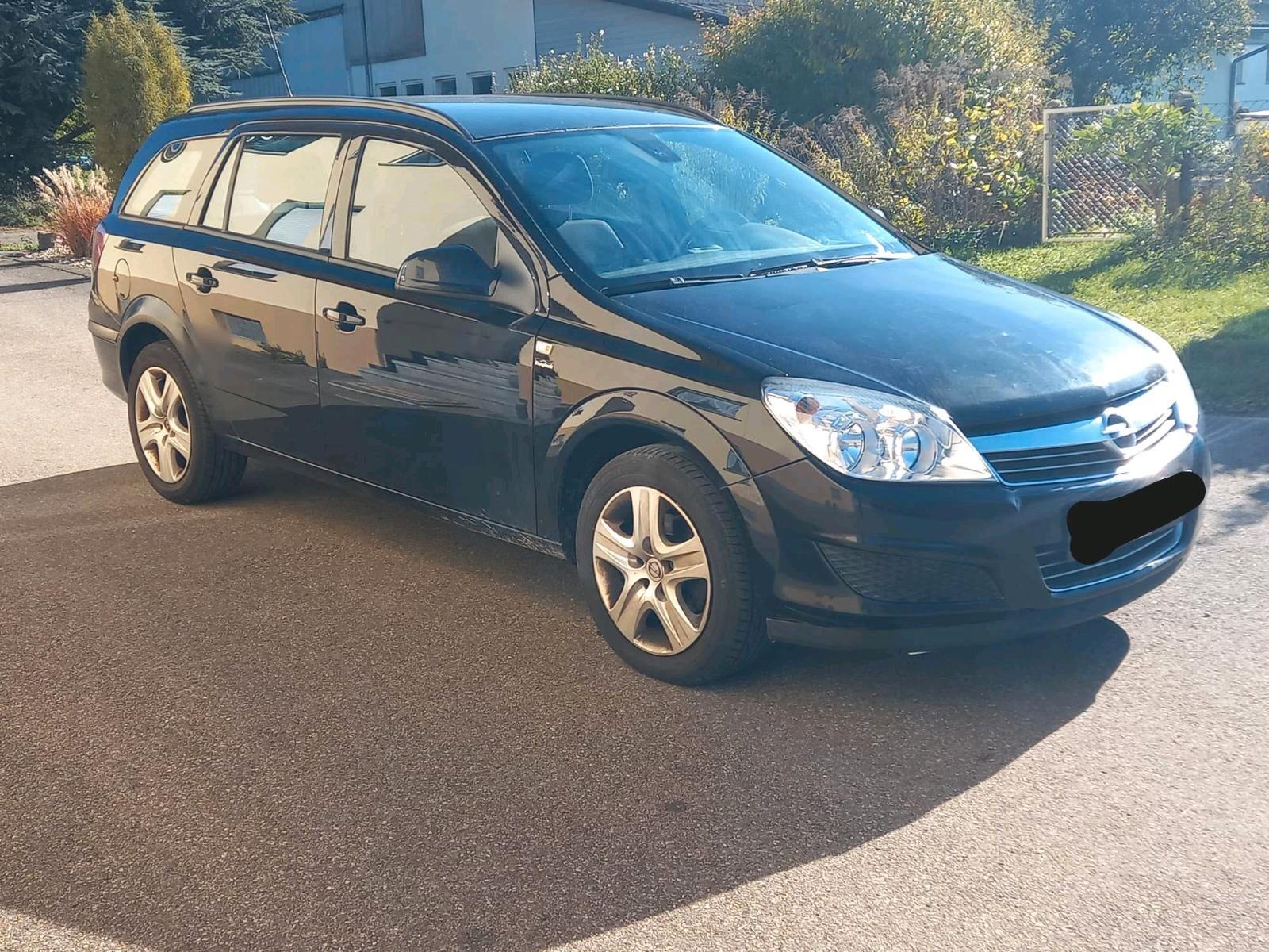 Opel Astra 2010 — photo 9