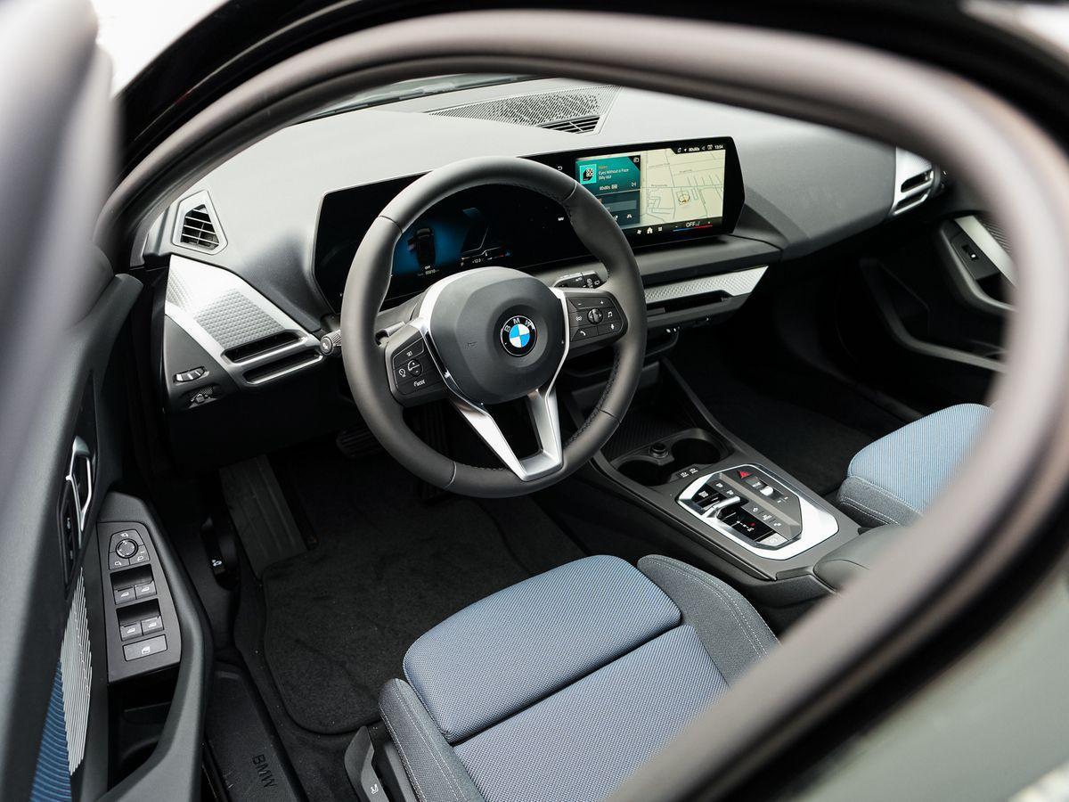 BMW 1 Series AHK Panoramadach Sportsitze Navi ParkAssist, миниатюра 4